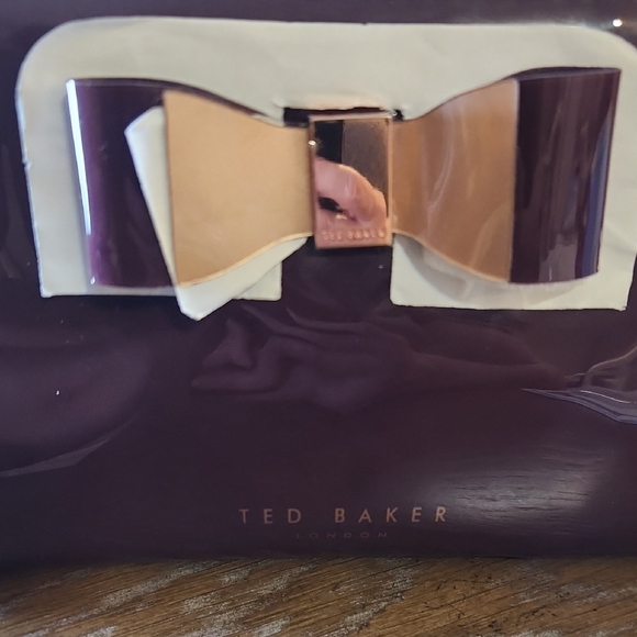 Ted Baker NWOT Purple Cosmetic Pouch with Bow - Picture 4 of 7